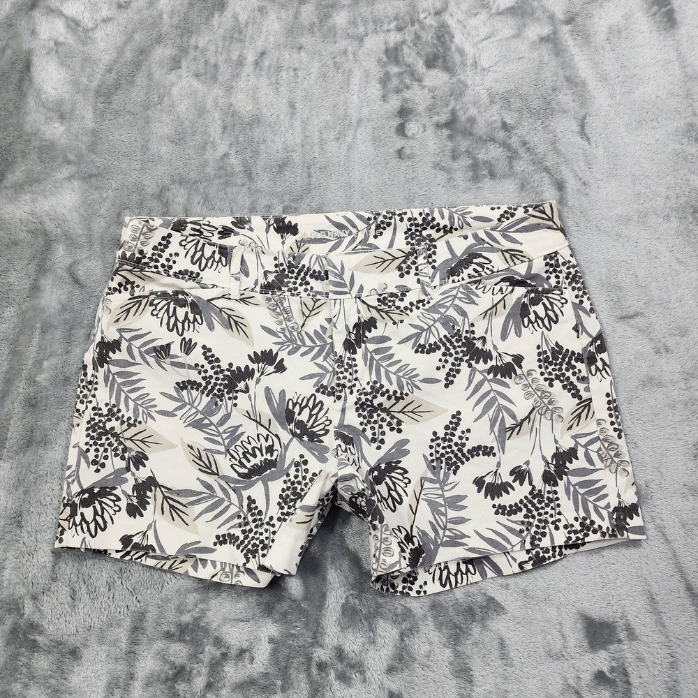 Old Navy Shorts Womens 6 Gray White Floral Pixie Chino Twill Casual Stretch